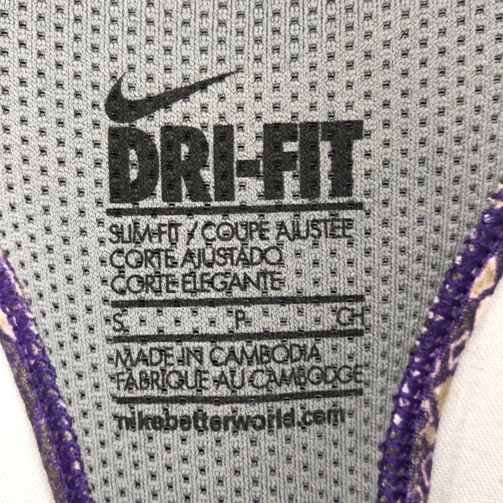NIKE Dri-Fit Racerback Built in Bra Tank Top